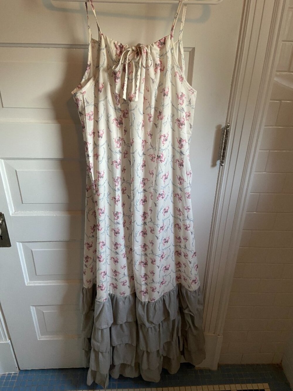 MissLook Women's Floral Spaghetti Strap Maxi Dress – Size Medium
